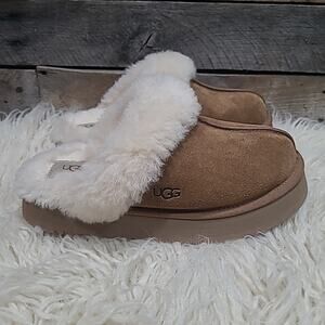 UGG Disquette Fur Sheepskin Platform Clog Slipper Women Size 8 Chestnut